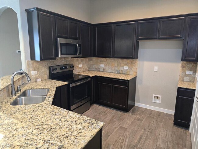 Foto del edificio - 239 Hidden Springs Dr