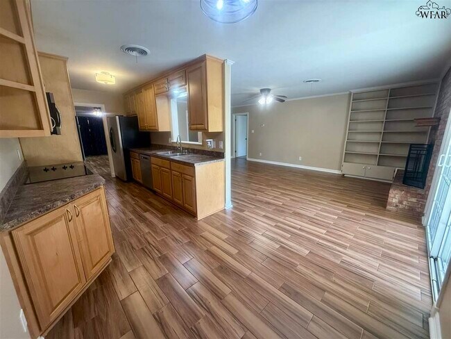 Foto del edificio - 2824 Barrywood Dr