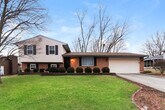 Foto principal - Charming Split Level Home