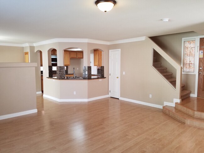 Foto del edificio - 9740 Powell Plateau Court