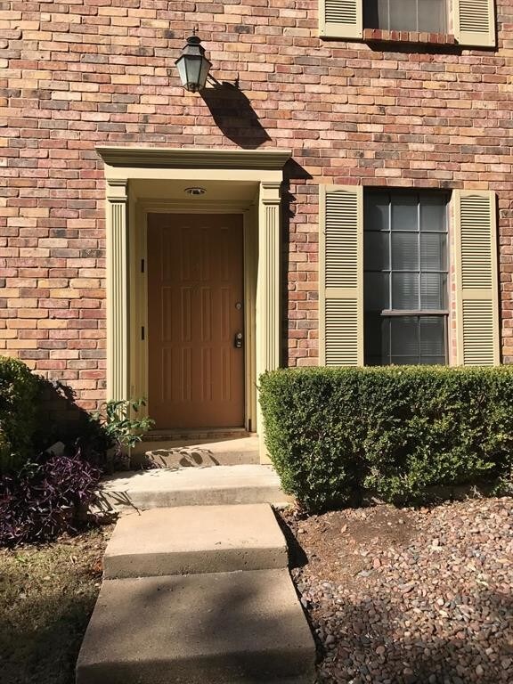 7326 Kingswood Cir, Fort Worth, TX 76133 Condo for Rent in Fort Worth