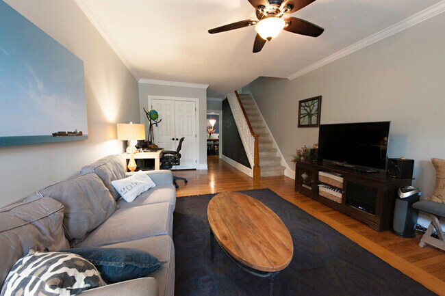 Foto del edificio - 1809 Lovering Ave