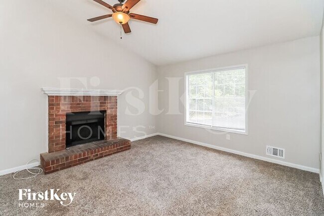 Foto del edificio - 2982 Valley View Cir