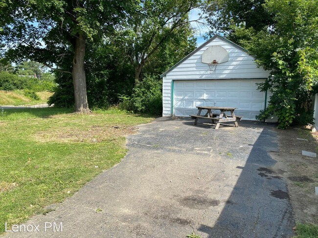 Building Photo - 4 br, 1 bath House - 190 Nebraska