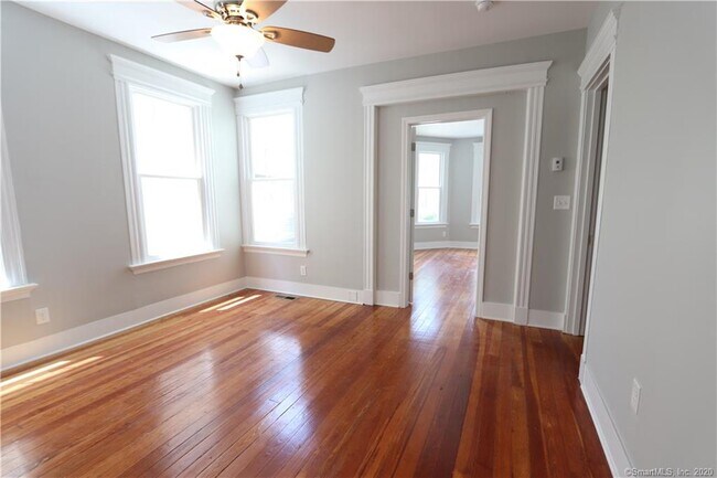 Foto del edificio - 113 Brownell St