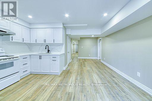 Building Photo - 1201 Chateau Ct