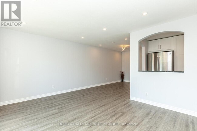 Photo du bâtiment - 1229 Maitland Ave