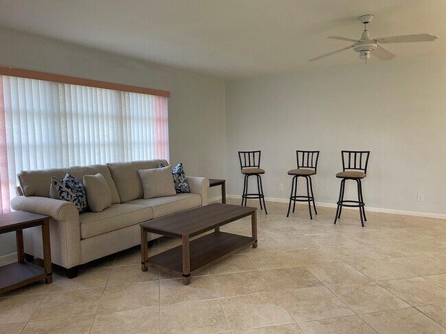 Building Photo - 14676 Canalview Dr