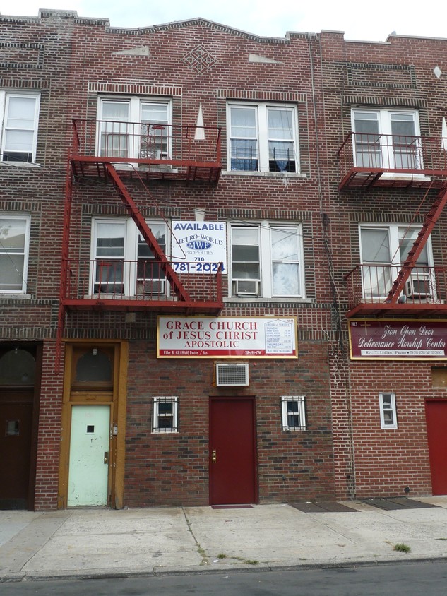 Building Photo - 1011 Clarkson Ave