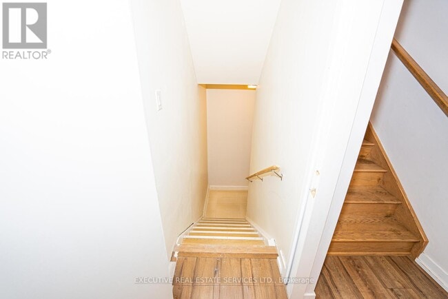 Building Photo - 20 Trailside Dr