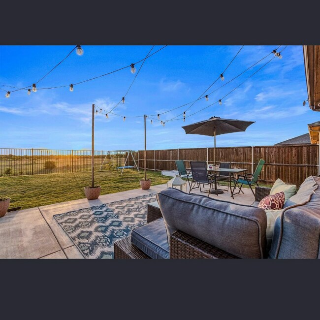 Foto del edificio - 3912 Burks Ct