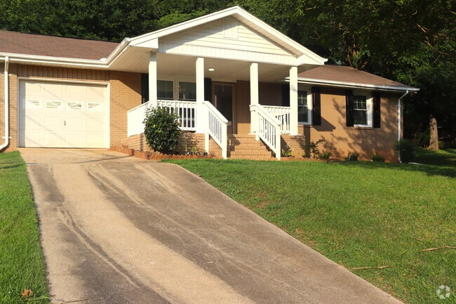 390 Dr Martin Luther King Pky
