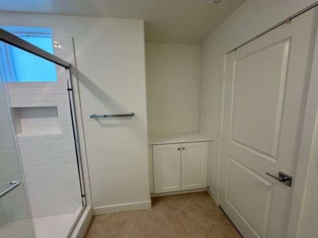 Building Photo - 154 Abacus