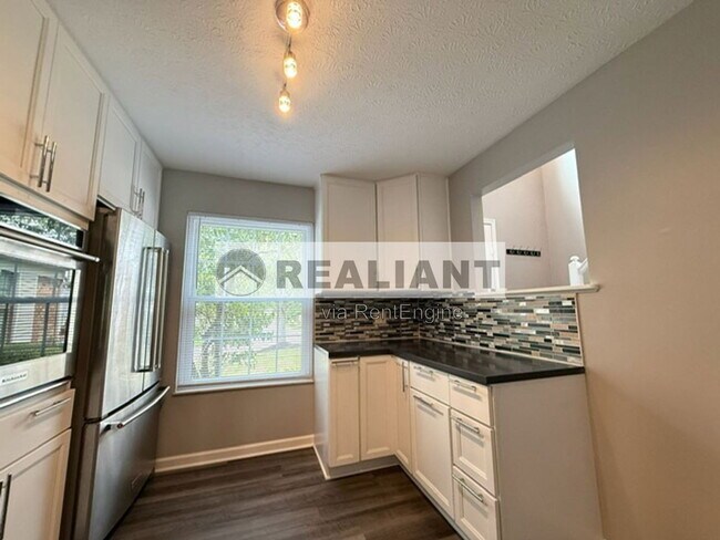 Foto del edificio - 6446 Linkview Ct