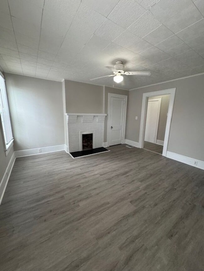 Building Photo - 477 Lucas Ct