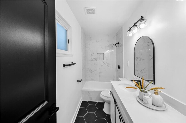 Foto del edificio - 929 Creekdale Dr