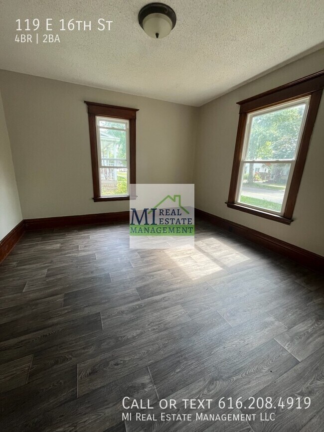 Foto del edificio - 119 E 16th St