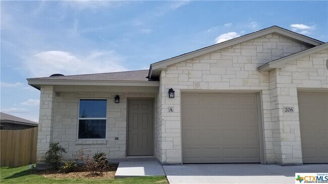 Building Photo - 206 Lowes Blvd