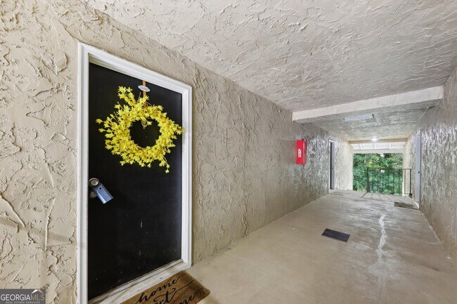 Foto del edificio - 3120 7 Pines Ct