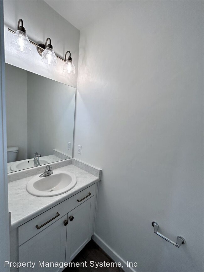 Building Photo - 3 br, 2.5 bath House - 1536 N 1190 E