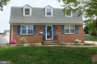 Building Photo - 3 Redgate Ct