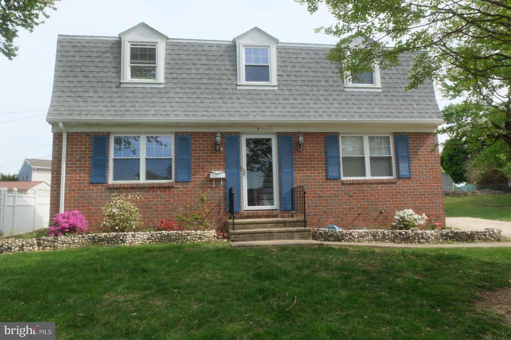 Primary Photo - 3 Redgate Ct