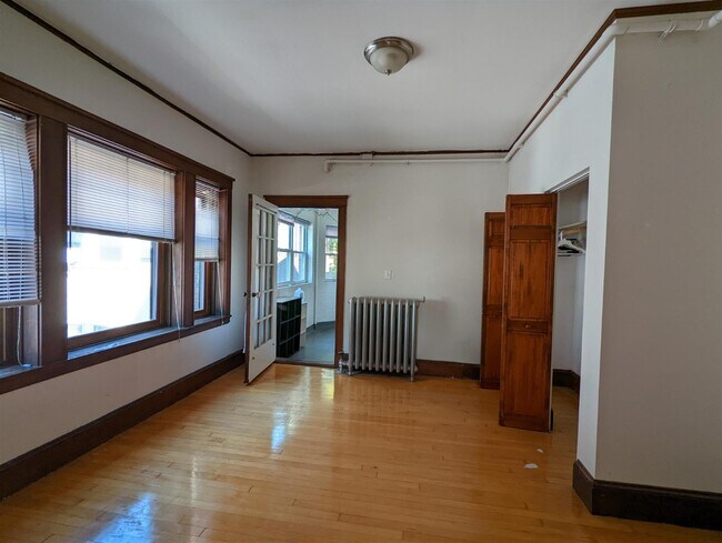 Building Photo - 5 Linnaean St