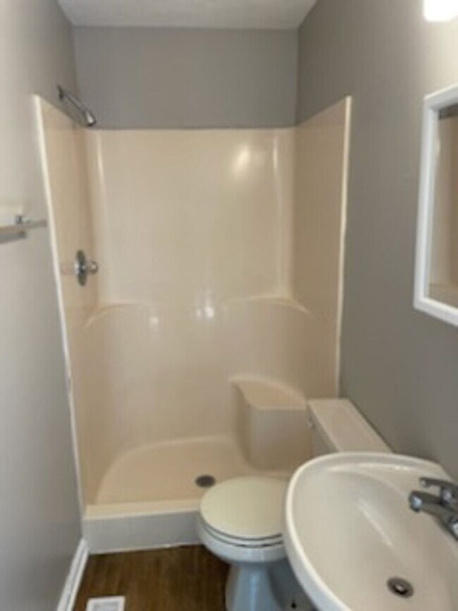 Foto del edificio - Charming 3 BD 2 BA Home!