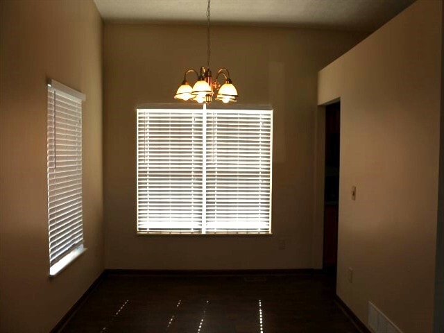 Building Photo - 2545 Willowgate Rd