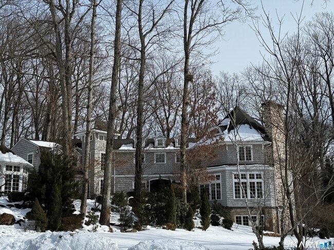 Foto del edificio - 301 Old Norwalk Rd