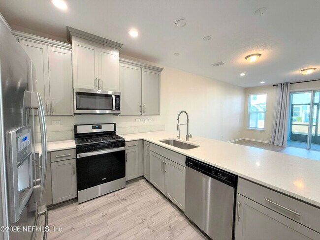 Foto del edificio - 247 Pine Bluff Dr