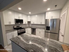 Building Photo - 709 Zlotkin Cir