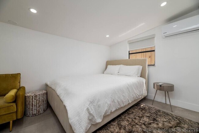 Foto del edificio - 2541 NE 181st St