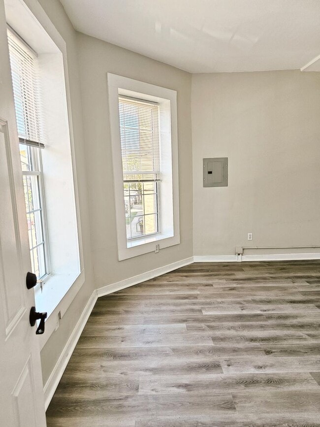 Photo - Central Ave Apartment