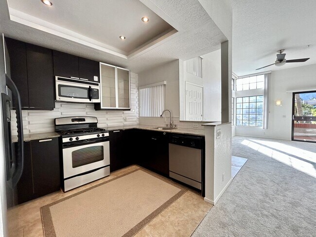 Foto del edificio - AVAILABLE NOW!! 2 Bedrooms 2 Bathroom Condo in Palm Springs!