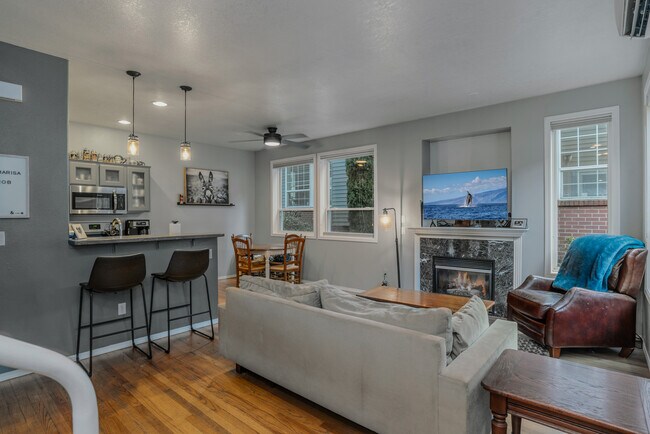 Photo - 2030 NW Lovejoy St Townhome