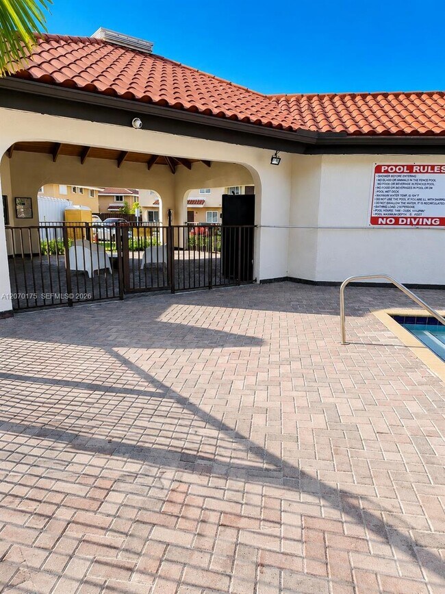 Foto del edificio - 550 NW 82nd Ct