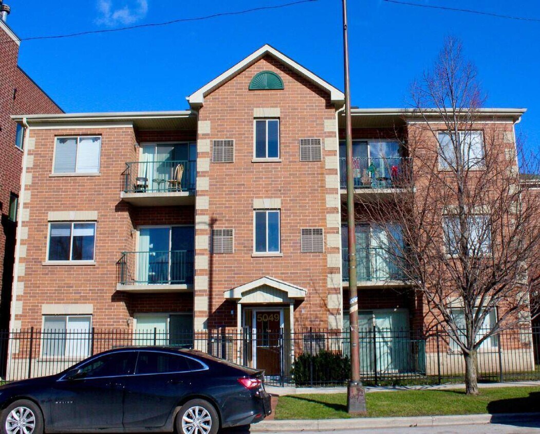 5049 N Northwest Hwy Unit 202, Chicago, IL 60630 Condo for Rent in