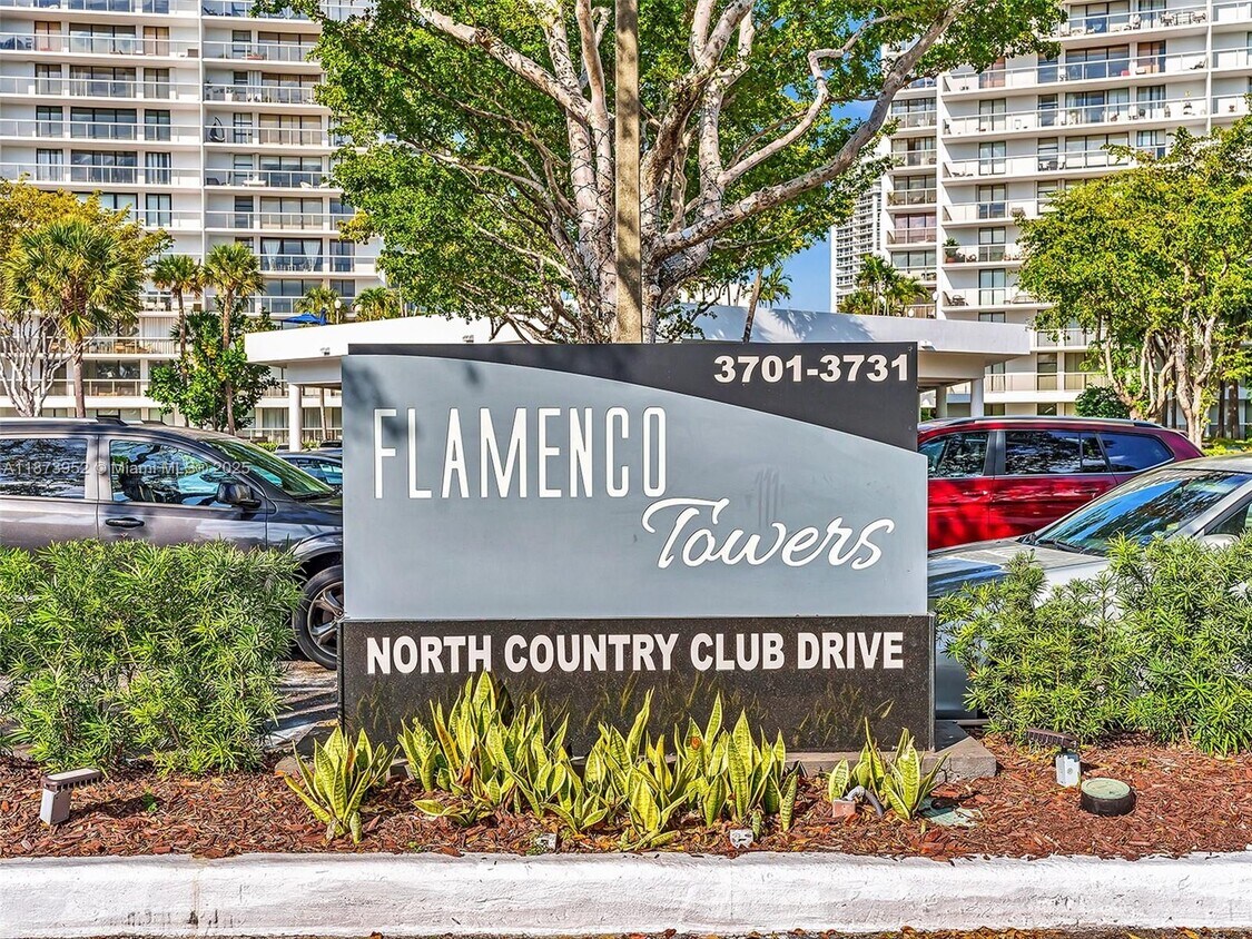 Primary Photo - 3701 N Country Club Dr