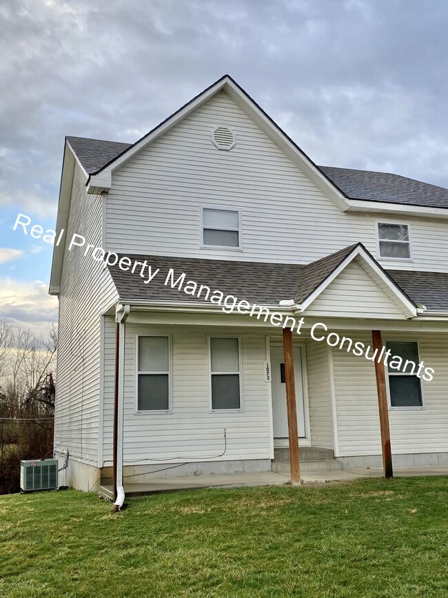 Building Photo - Redbud Ridge 7