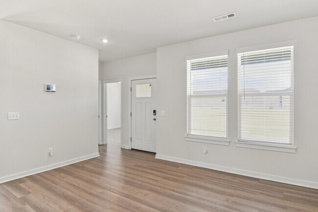Building Photo - 4802 W Planetree St