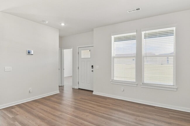 Photo - 4802 W Planetree St House