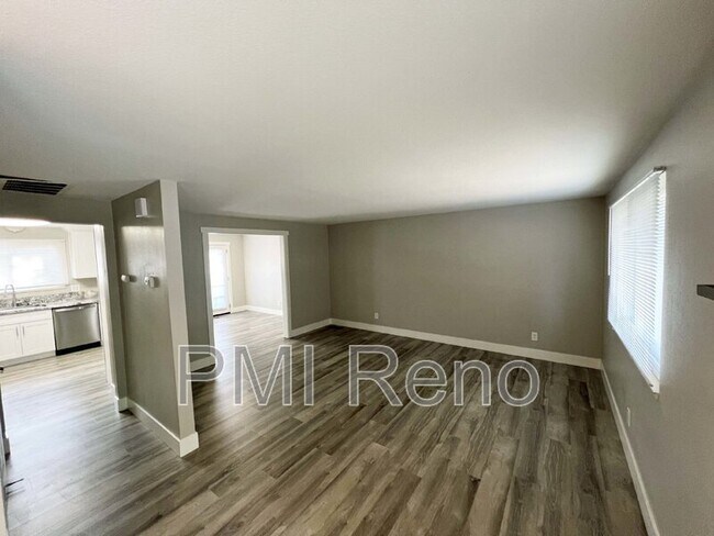 Building Photo - 1110 Autumn Hills Dr