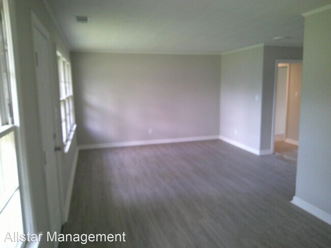 Building Photo - 3 br, 1 bath House - 408 Lumpkin Ave