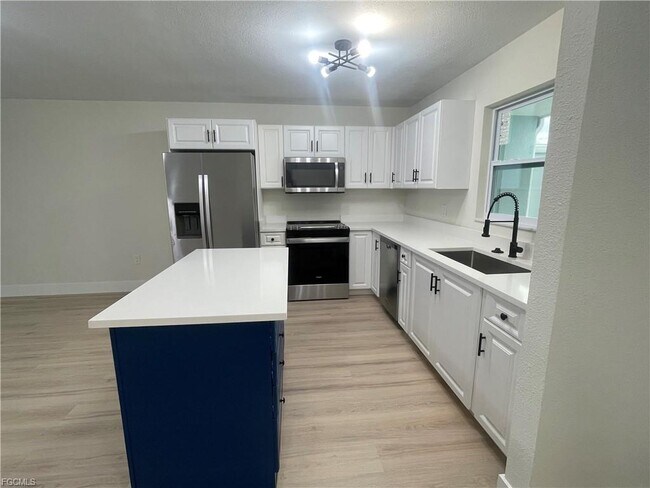 Foto del edificio - 2180 Leisure Ln