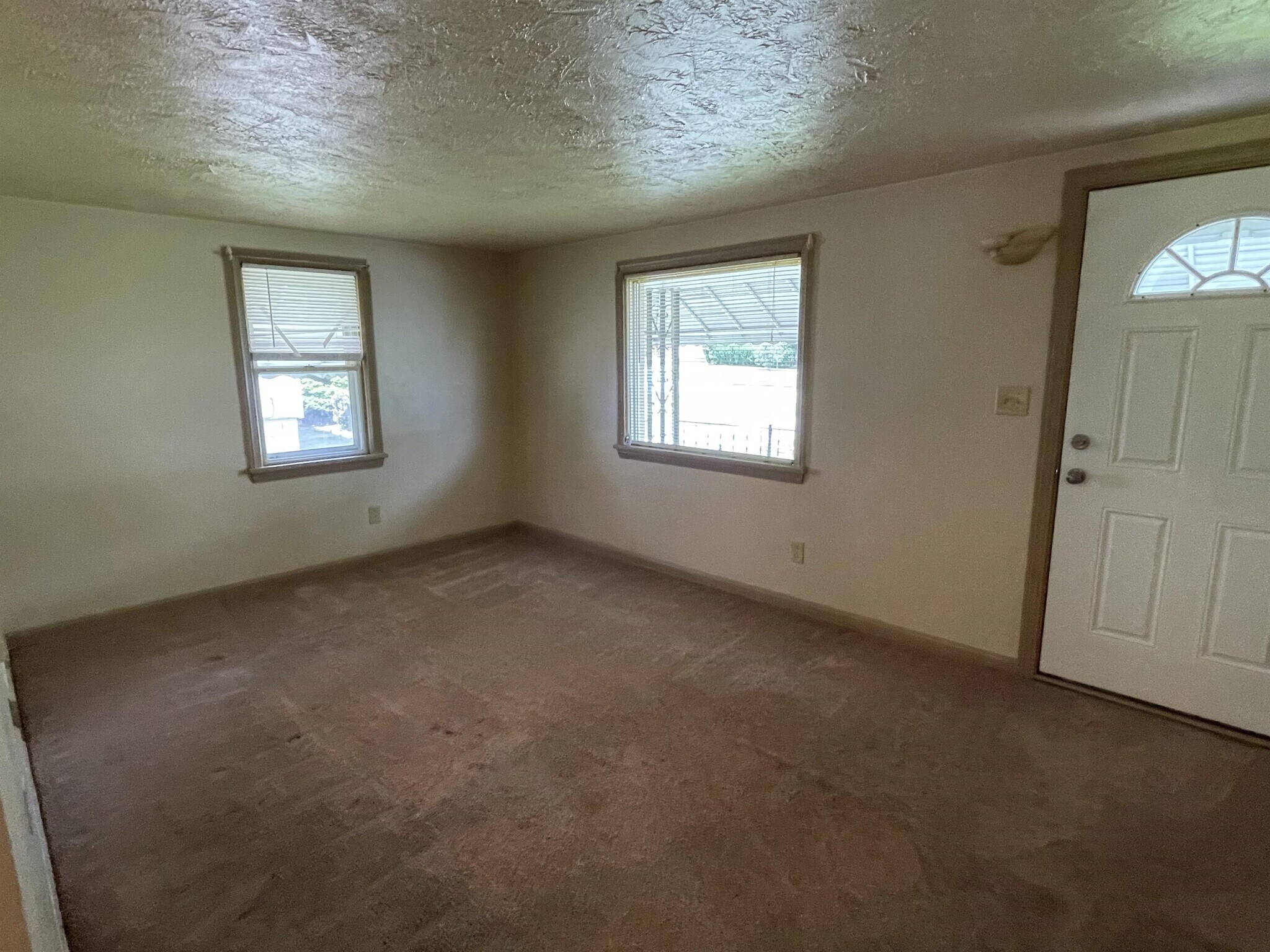 2623 Scheetz St Youngstown, OH 44509 – photo 3