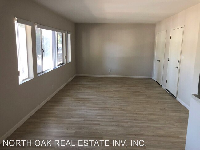 Building Photo - 4234 Degnan Blvd