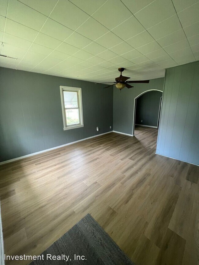 Building Photo - 2 br, 1 bath House - 2632 W Lincoln St
