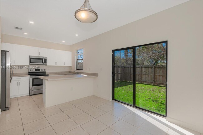Building Photo - 14732 SW 181st Ter