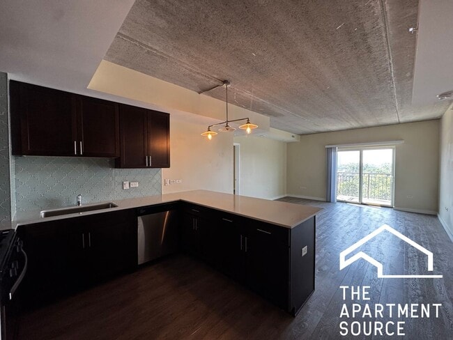 Foto del edificio - 1324 W Morse Ave